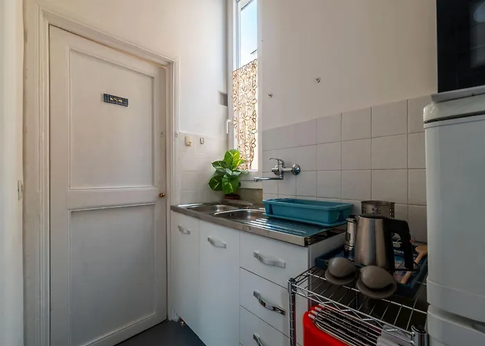 Guesthost - Vatican View Charming Flat Апартаменты *